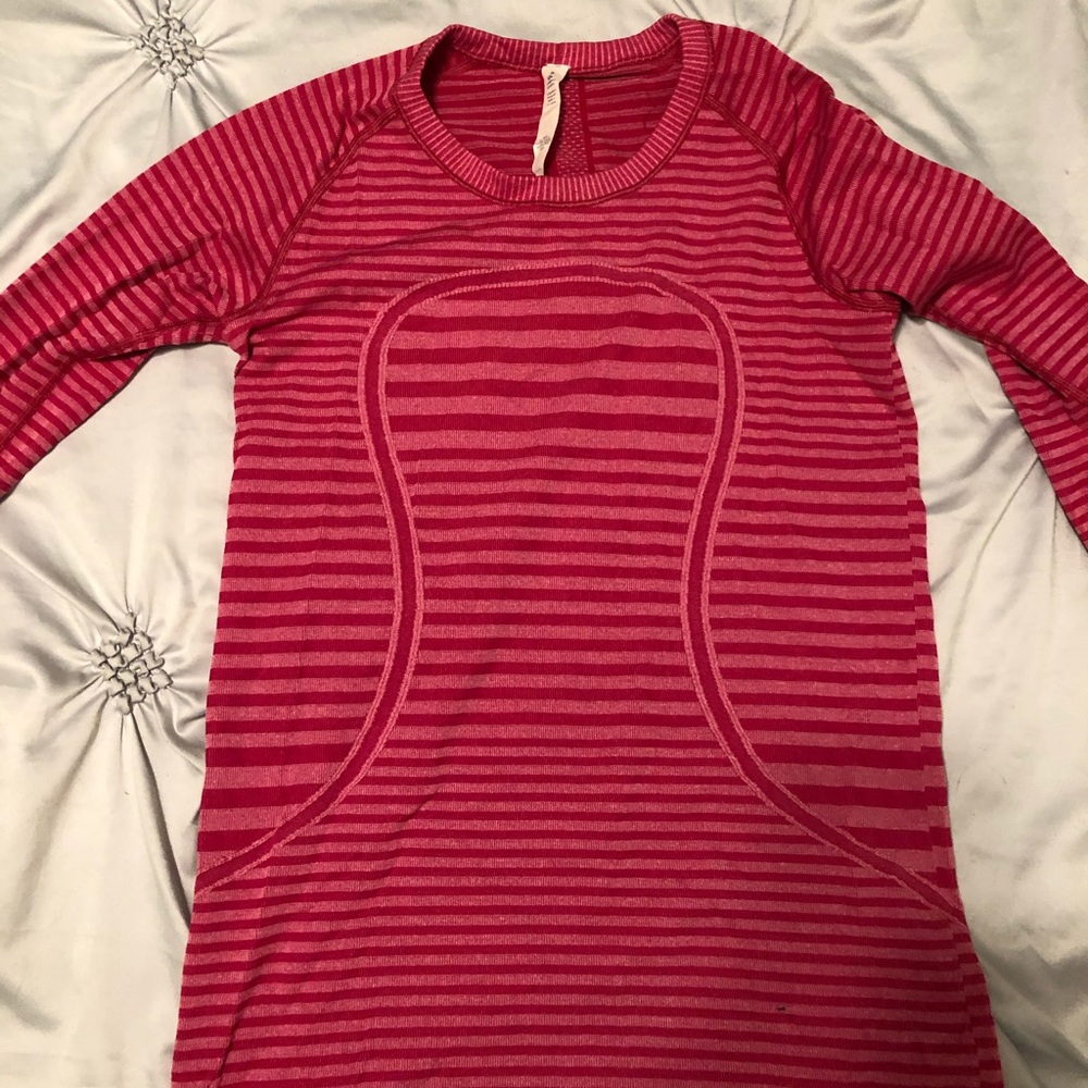 Long sleeve Athletic Top